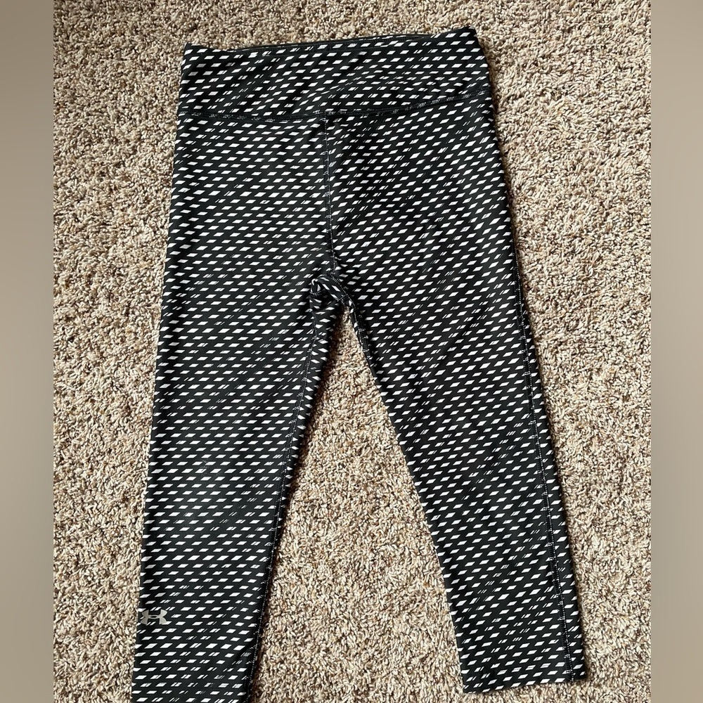 Under Armour Women’s Cropped Leggings. Small - Picture 2 of 5